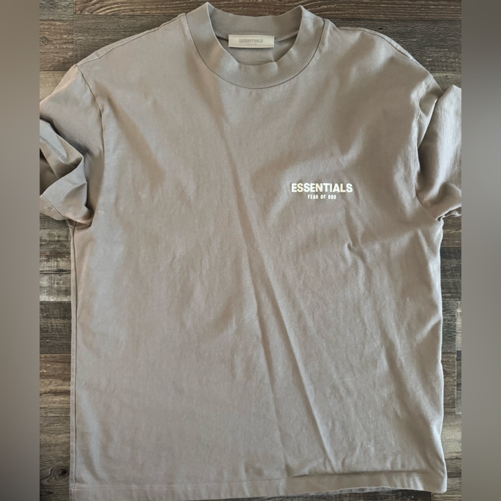 Men's Gray T-Shirt- Essentials- like new